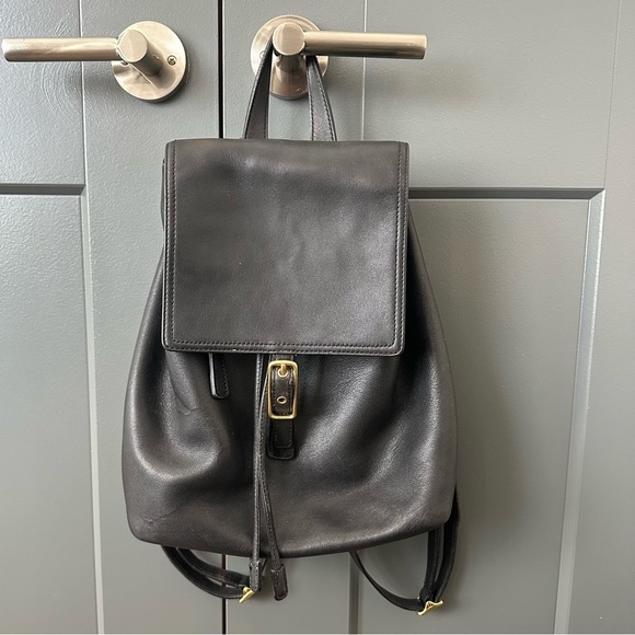 Coach Vintage leather drawstring medium sized backpack. Travel, dark academia - Picture 1 of 16